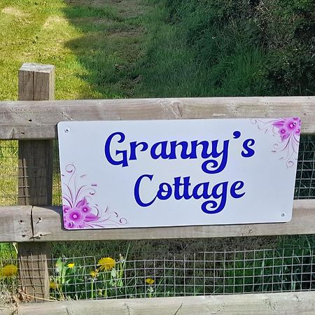 Granny'S Cottage, A Lovely Lakeside Cottage Donegal Town Dış mekan fotoğraf